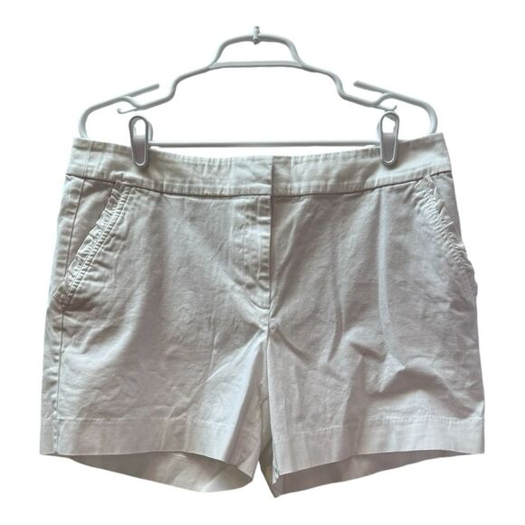 Talbots‎ White  Preppy With Ruffle Detail Pockets Chino Style Shorts Size 12 - Picture 1 of 7